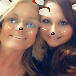 Meet your Posher, Dana